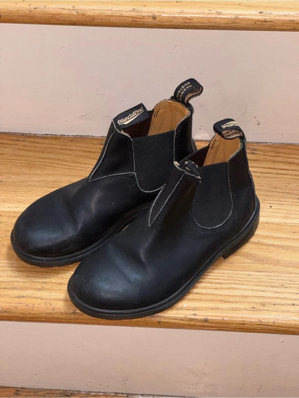 Size 1 (2-3 kids) Blundstone boots